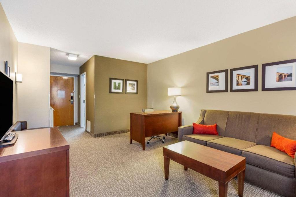 Comfort Inn Quantico Stafford Buitenkant foto