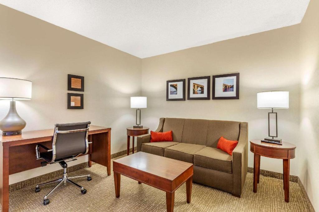 Comfort Inn Quantico Stafford Buitenkant foto